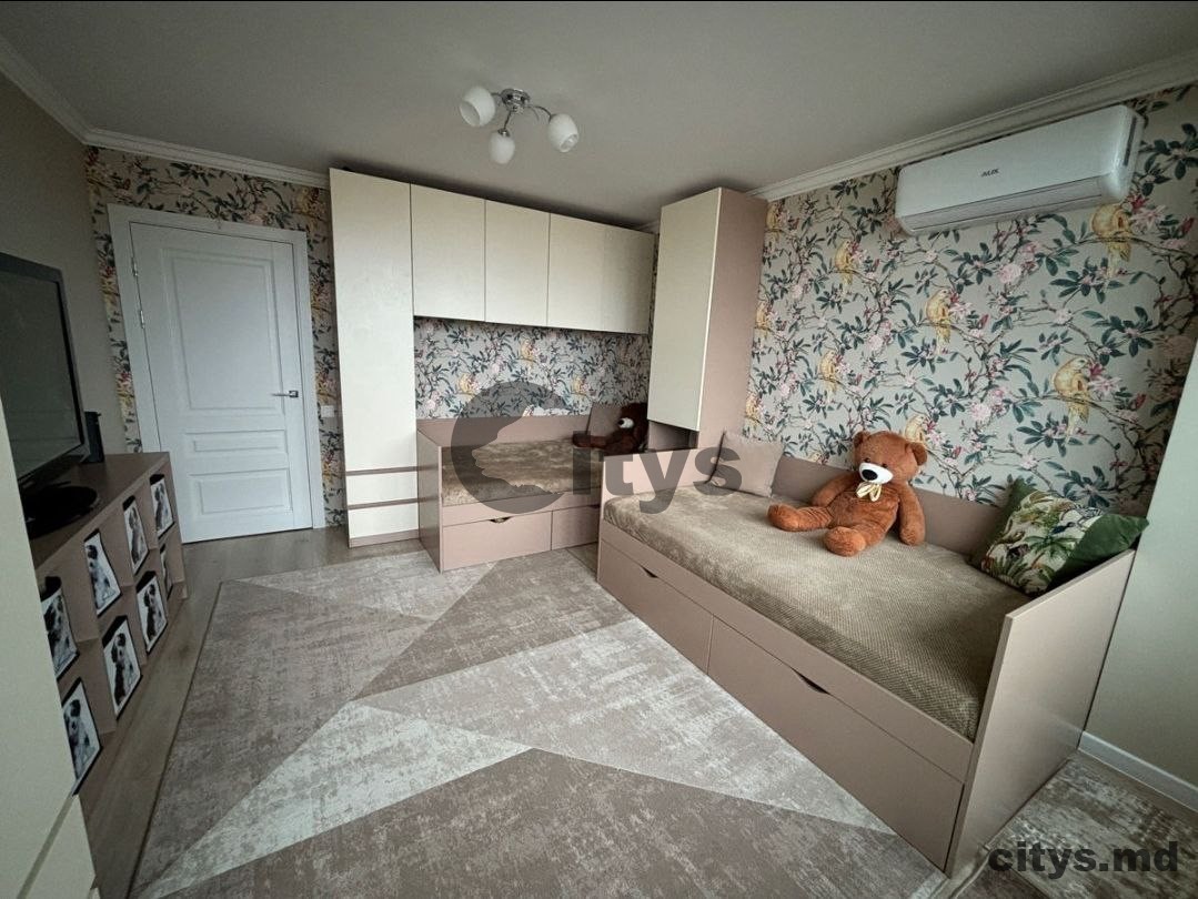 Apartament cu 3 camere, 70m², Cuza voda photo 4