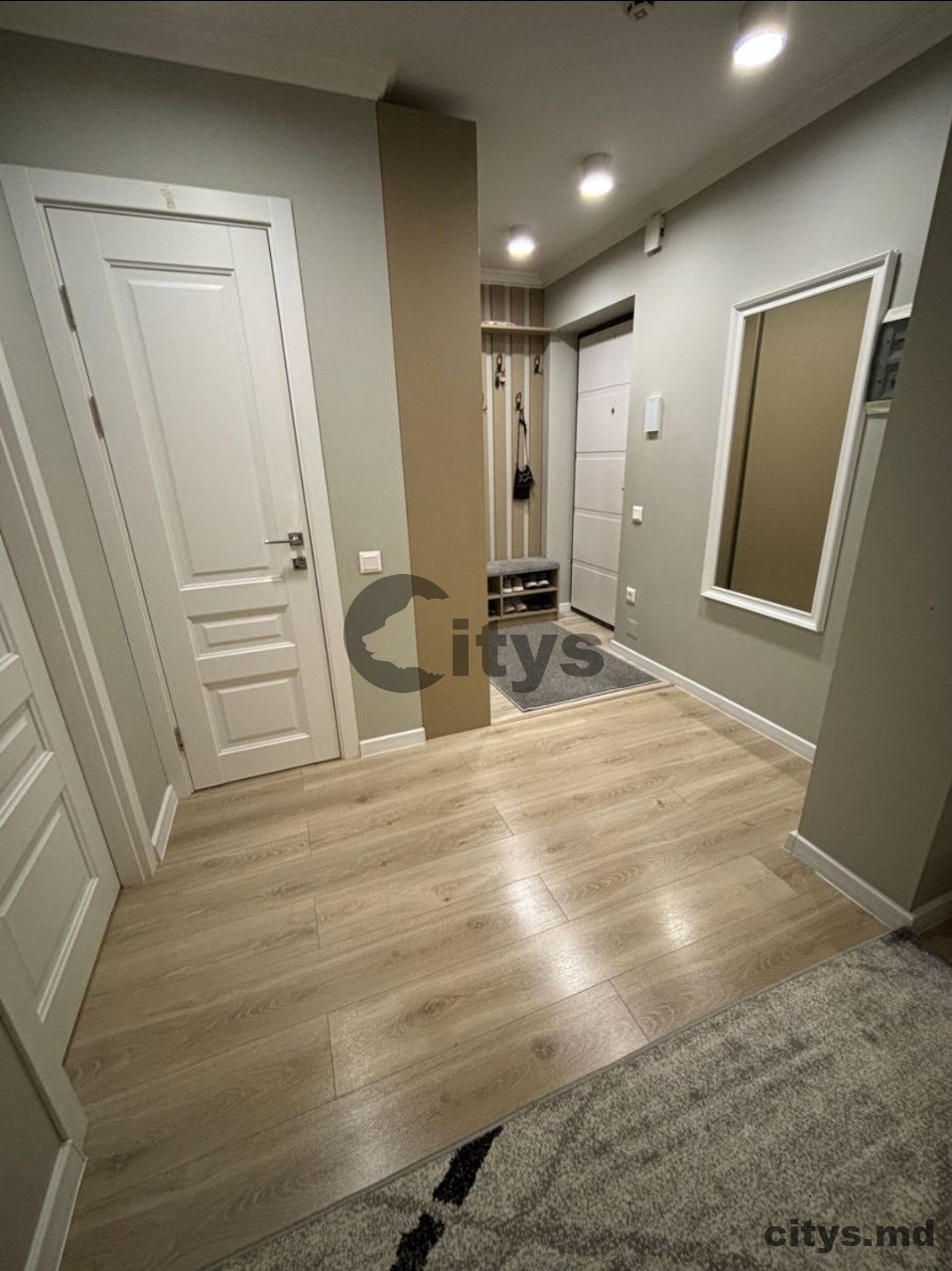 Apartament cu 3 camere, 70m², Cuza voda photo 8