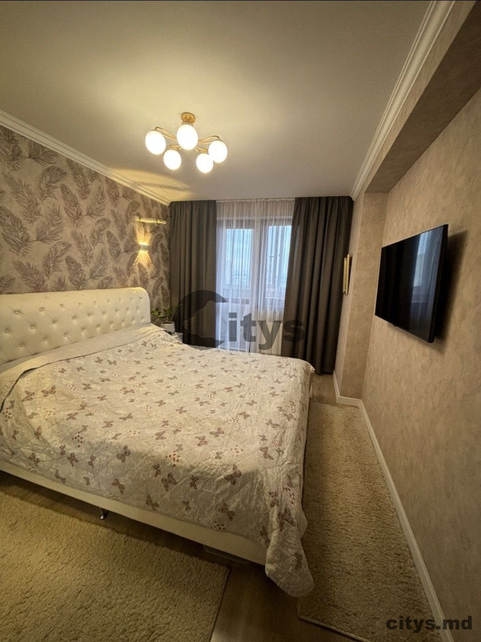 Apartament cu 3 camere, 70m², Cuza voda photo 1