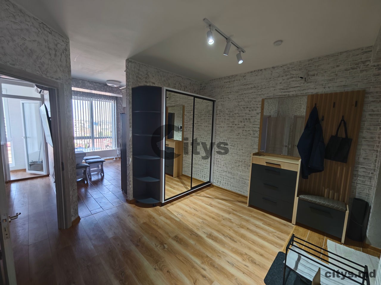 chirie-Apartament cu 1 cameră, Buiucani 43m², str. Vissarion Belinski photo 1