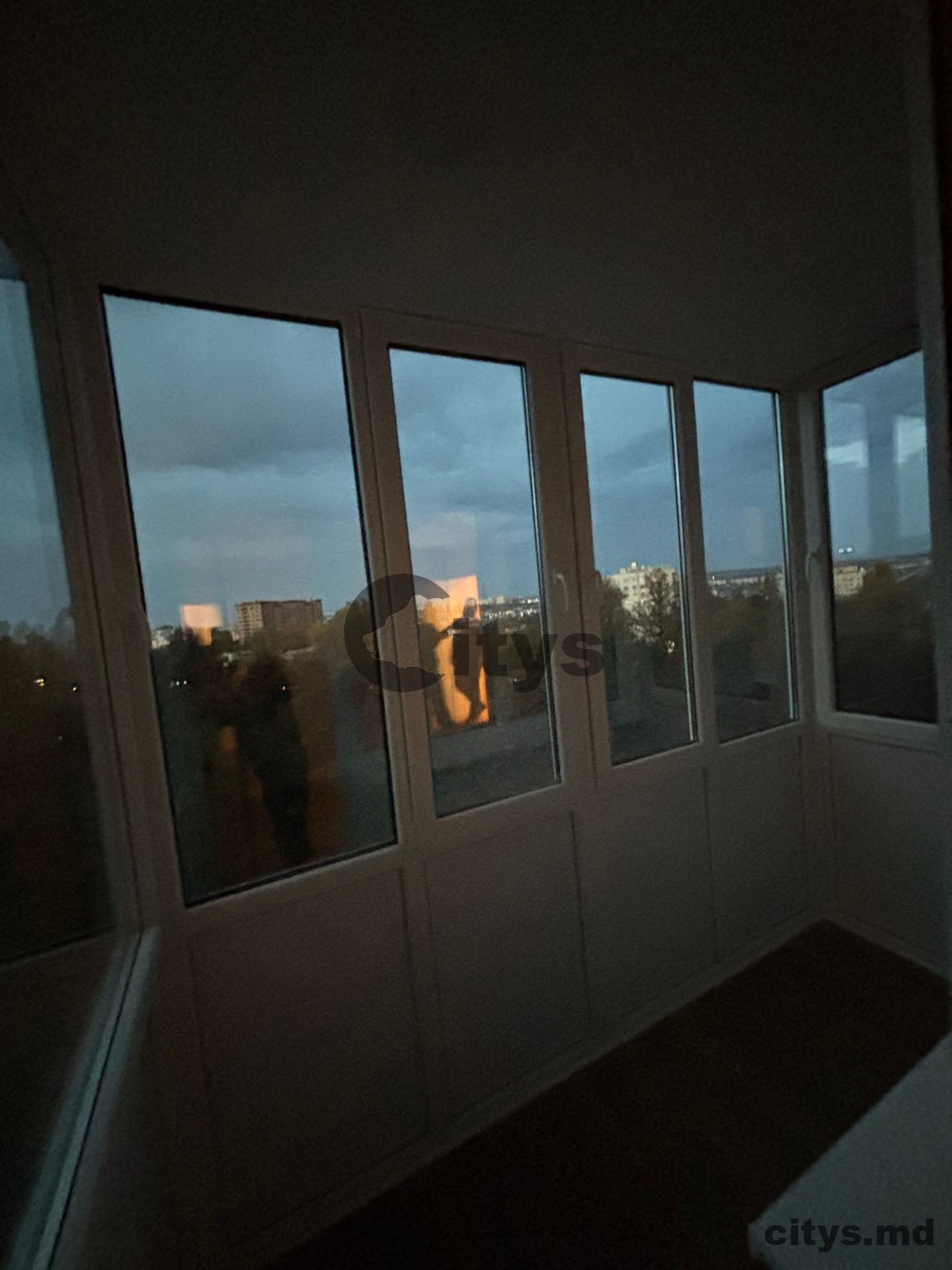 1 комнатная квартира, 38м², Decebal photo 6