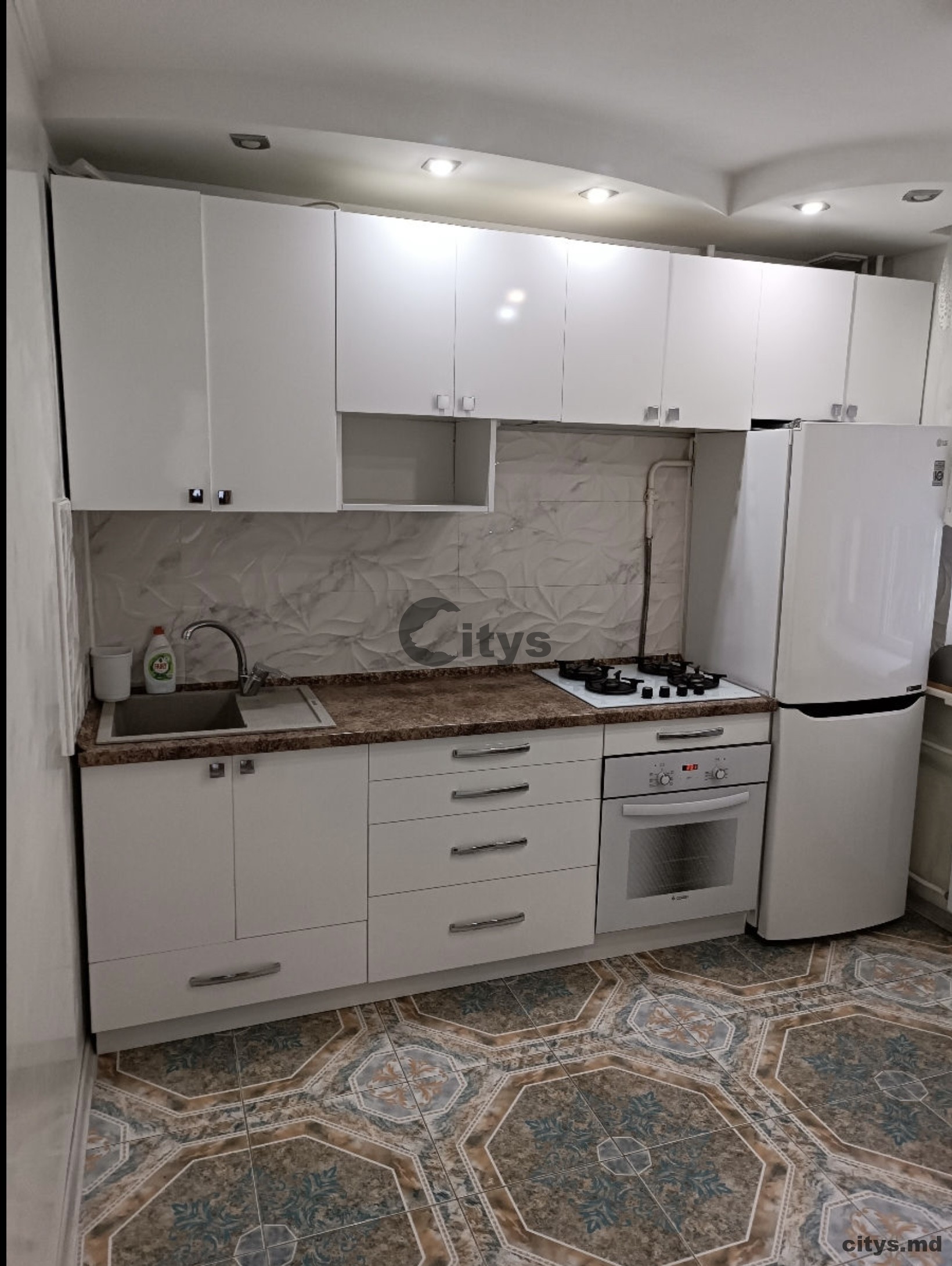 Chirie-Apartament cu 2 camere, 55m², Poșta Veche,Calea Orheiului photo 6 - citys.md Chirie-Apartament cu 2 camere, 55m², Poșta Veche,Calea Orheiului photo 5