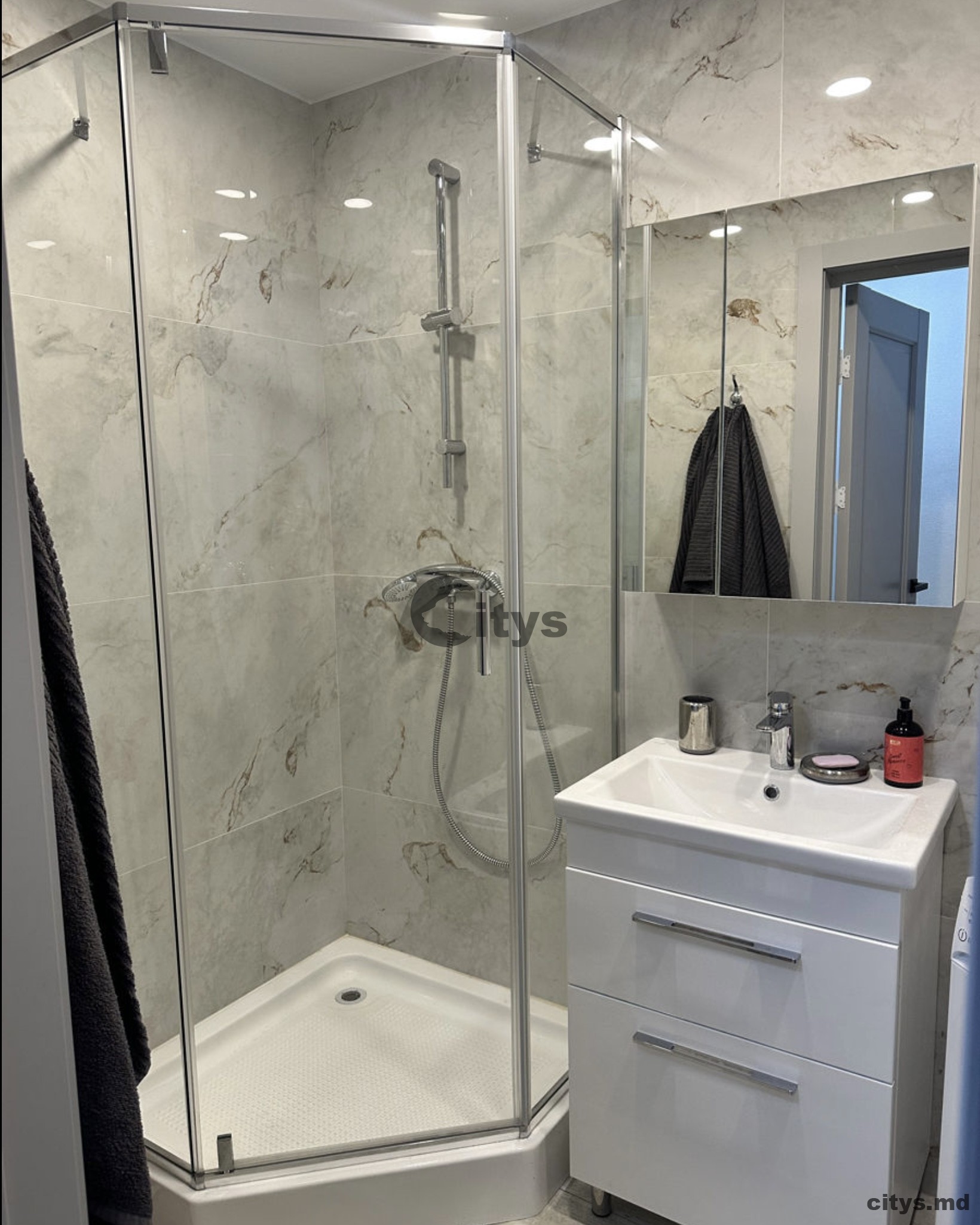 Chirie-Apartament cu 2 camere, 42m²,Centru, Cojocarilor photo 1