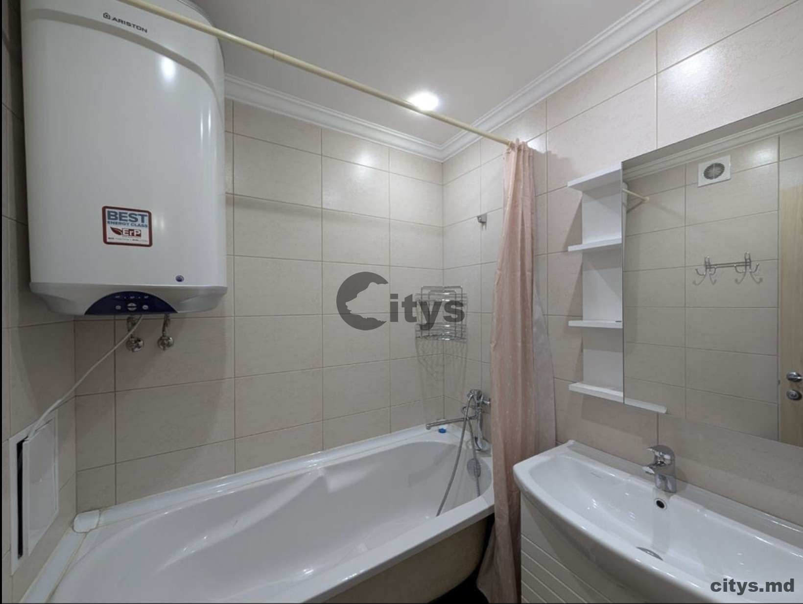 Chirie-Apartament cu 2 camere, 55m²,Rîșcani, Moscova photo 2 - citys.md Chirie-Apartament cu 2 camere, 55m²,Rîșcani, Moscova photo 1