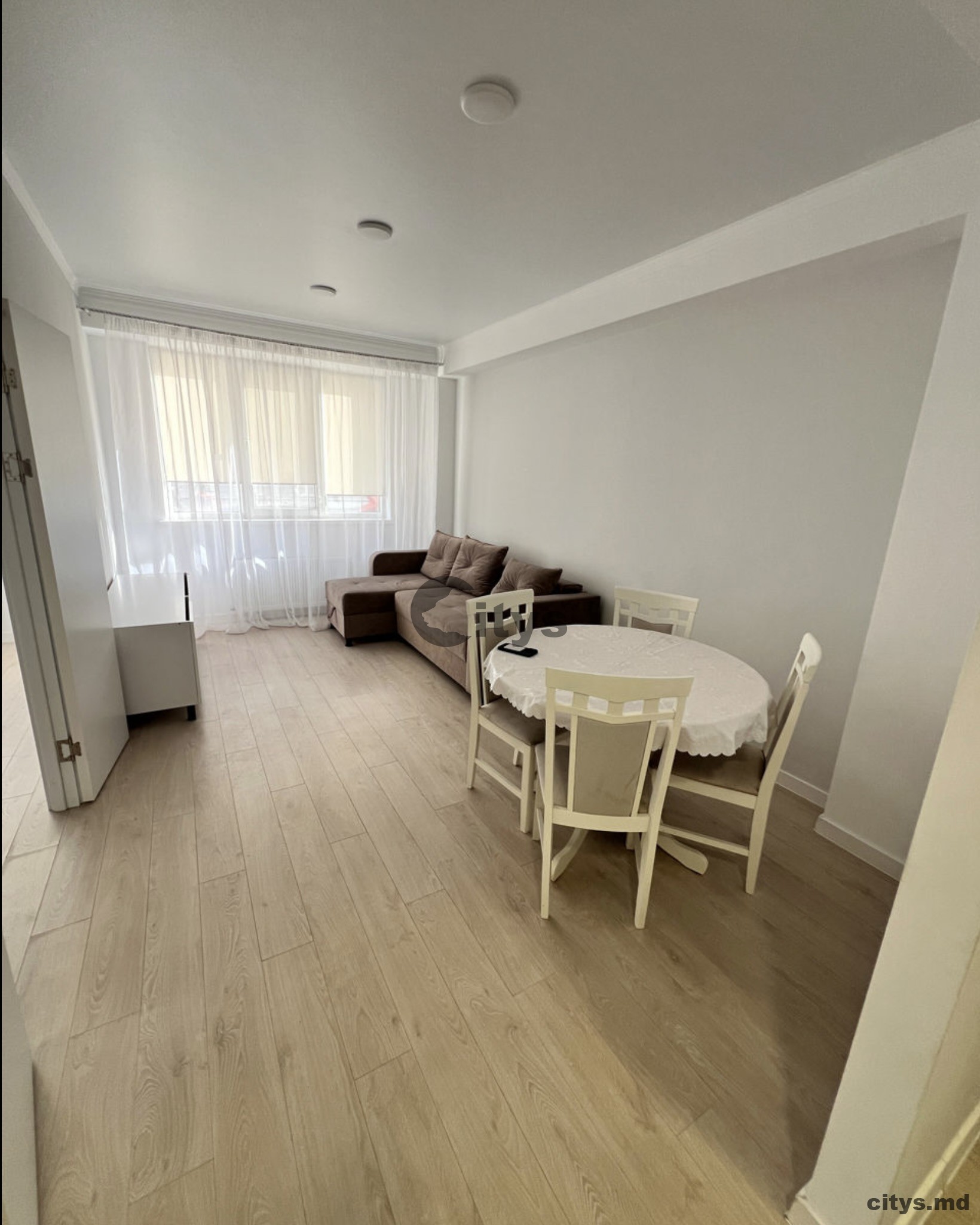 Chirie-Apartament cu 2 camere, 85m², Telecentru,Sprîncenoaia photo 2 - citys.md Chirie-Apartament cu 2 camere, 85m², Telecentru,Sprîncenoaia photo 1