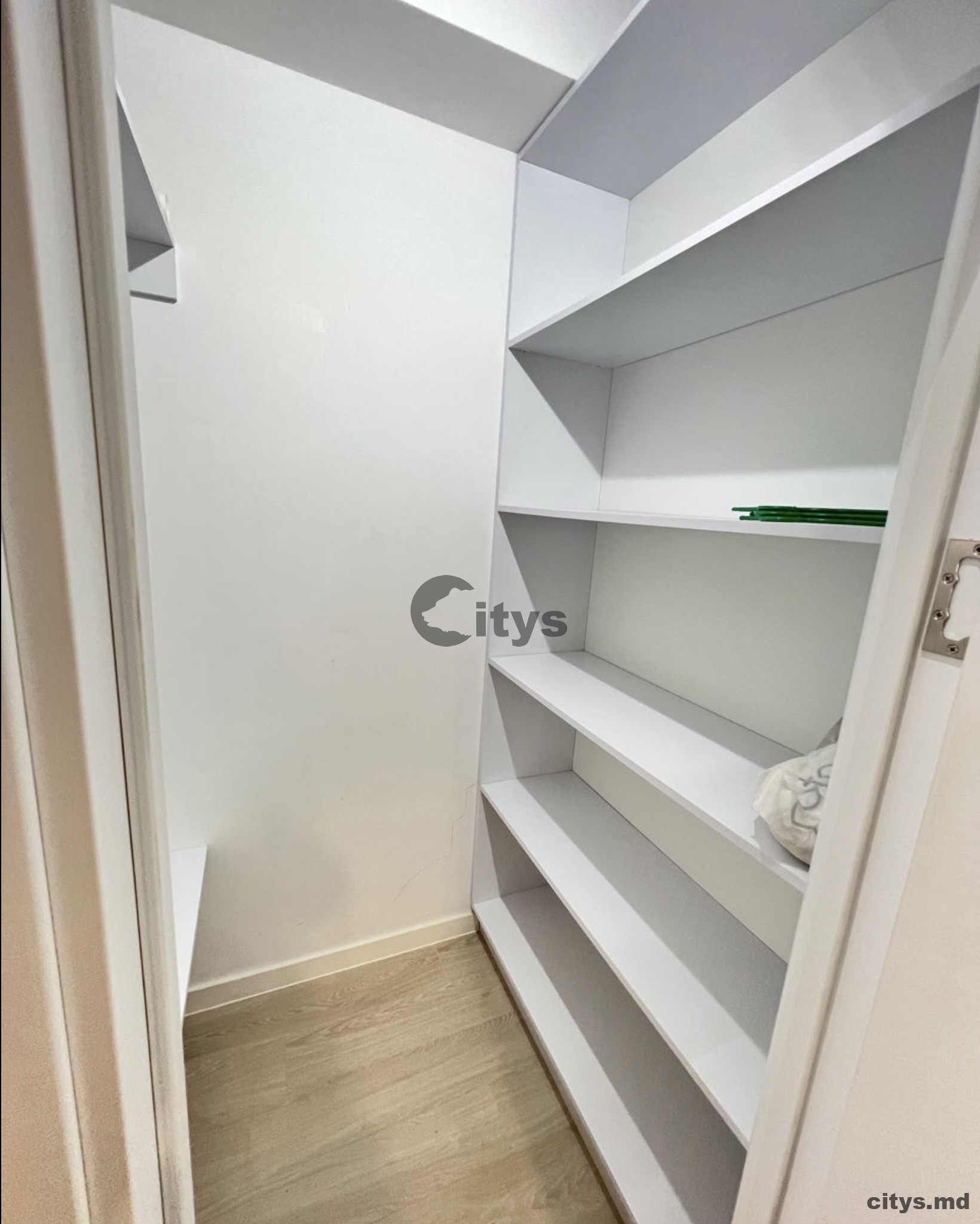 Chirie-Apartament cu 2 camere, 85m², Telecentru,Sprîncenoaia photo 8 - citys.md Chirie-Apartament cu 2 camere, 85m², Telecentru,Sprîncenoaia photo 7