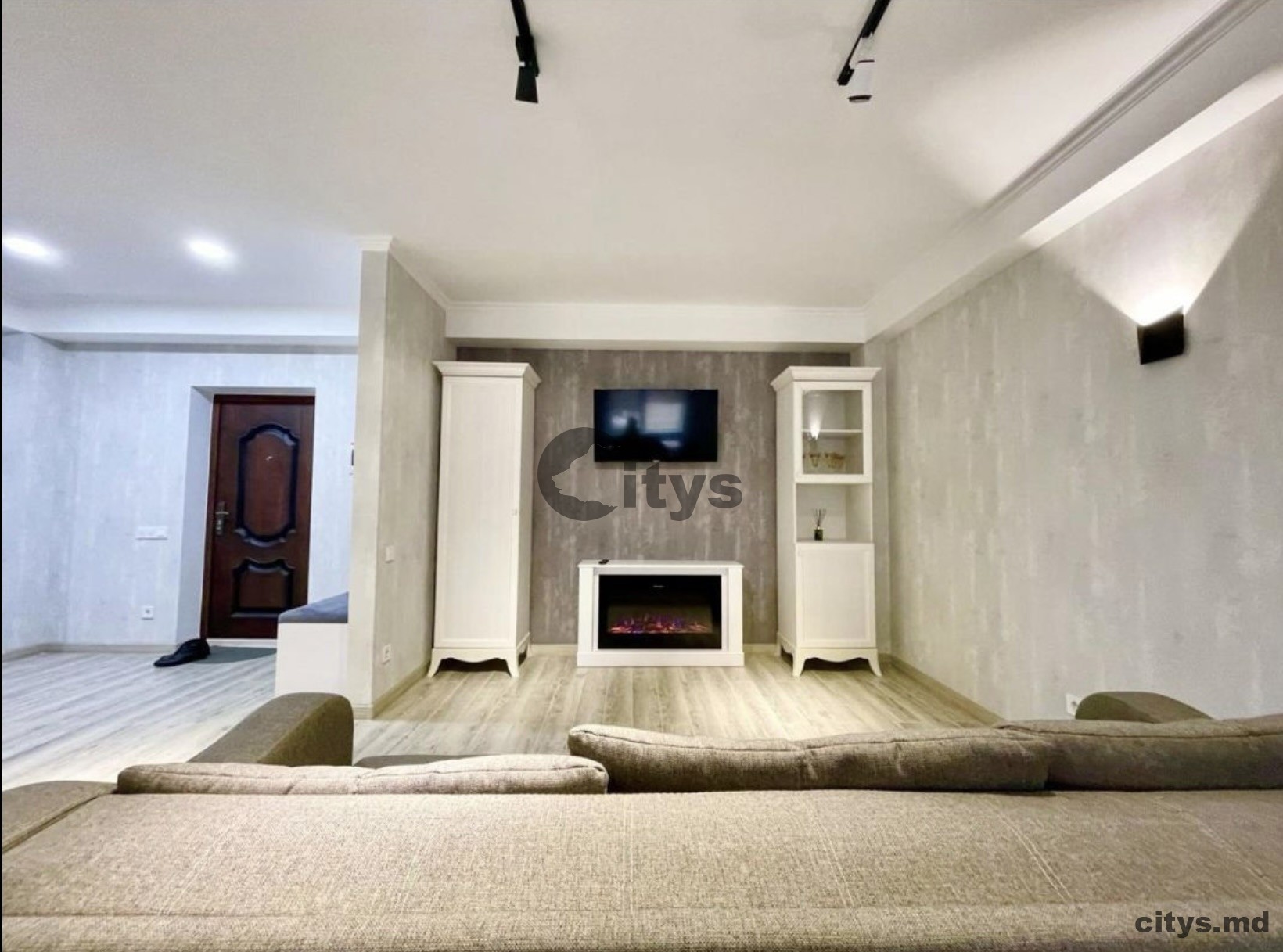 Chirie-Apartament cu 1 cameră, 70m², Centru,Vasile Alecsandri photo 10 - citys.md Chirie-Apartament cu 1 cameră, 70m², Centru,Vasile Alecsandri photo 9