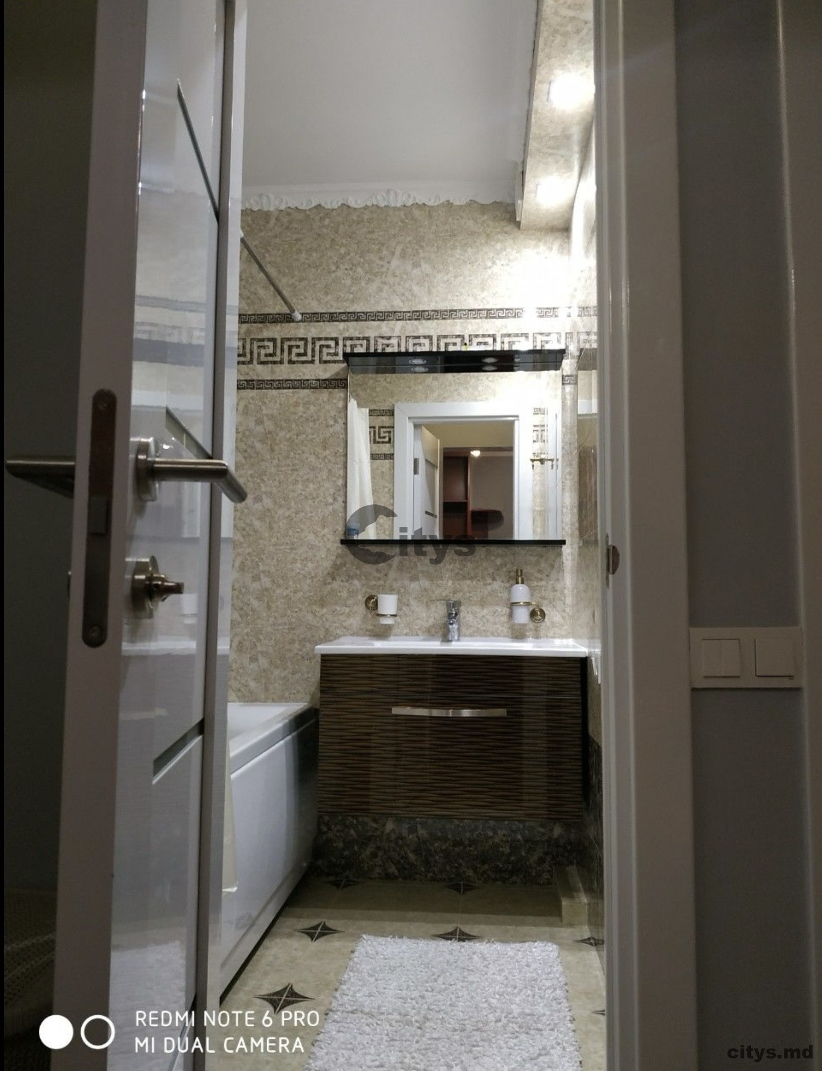 Chirie-Apartament cu 2 camere, 60m², Buiucani,Alba-Iulia photo 3