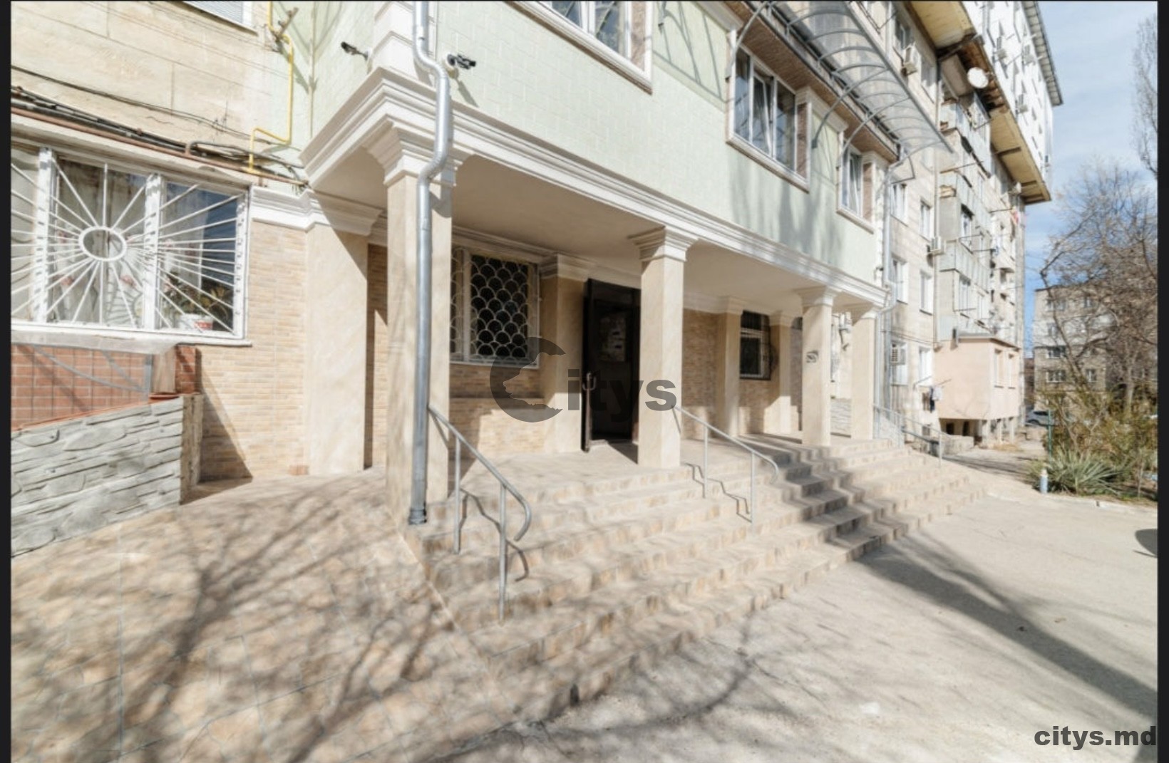 Продается-2-х комнатная квартира, 41м², Буюканы,Sucevița photo 0