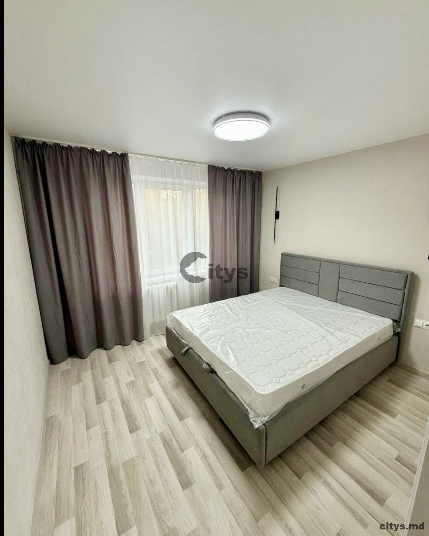 Se vinde-Apartament cu 2 camere, 42m², Rîșcani,Florilor photo 1 - citys.md Se vinde-Apartament cu 2 camere, 42m², Rîșcani,Florilor photo 0