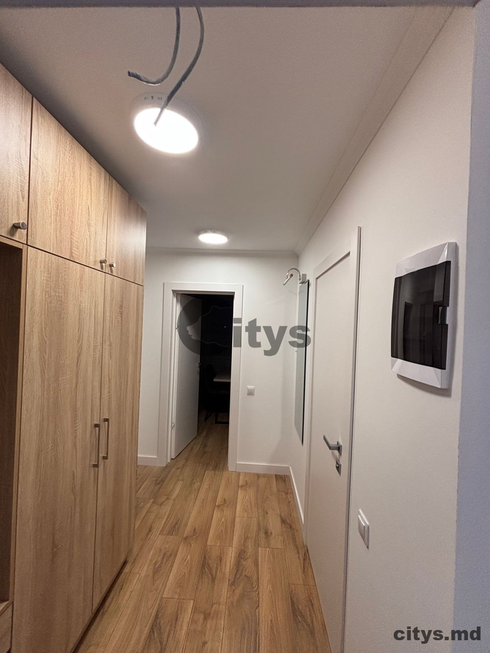 1 комнатная квартира, 38м², Decebal photo 4