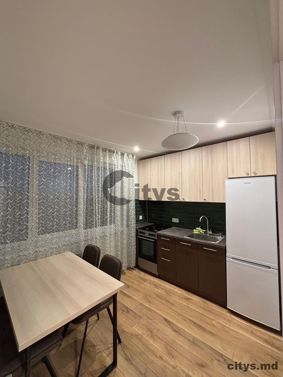 1 комнатная квартира, 38м², Decebal photo 3