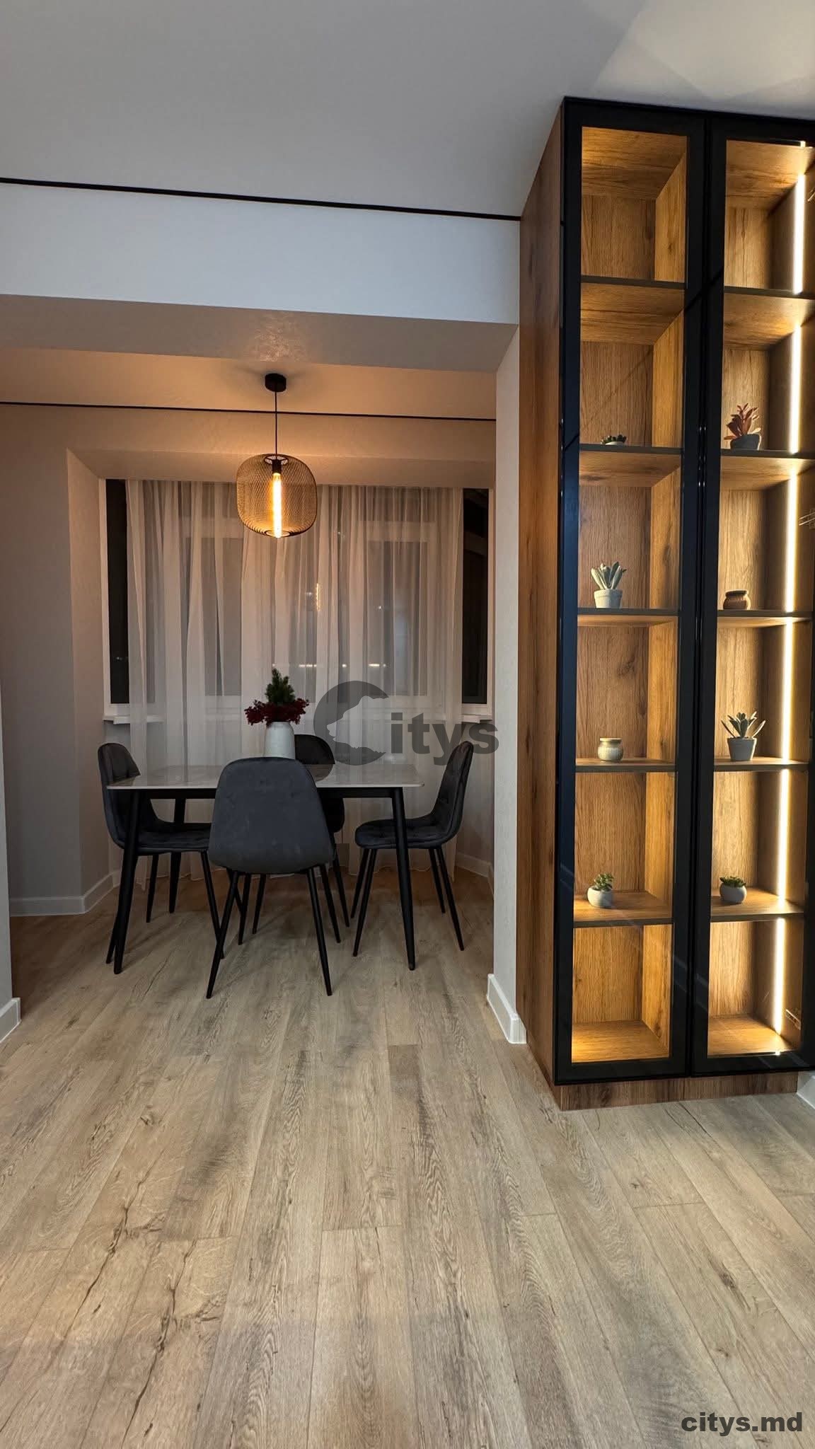 Apartament cu 2 camere, 55m², Independentii photo 1