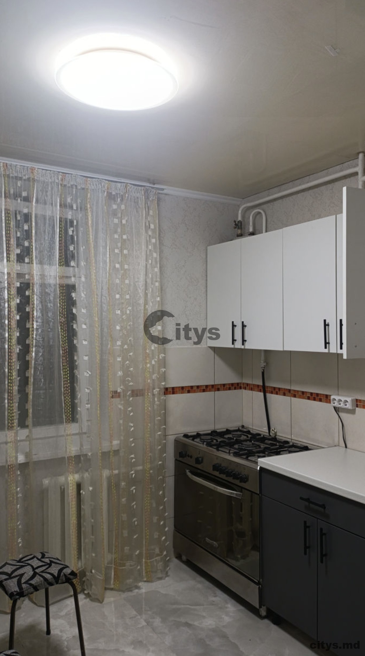 Chirie-Apartament cu 1 cameră, 38m²,Rîșcani, Мирон Костин photo 3
