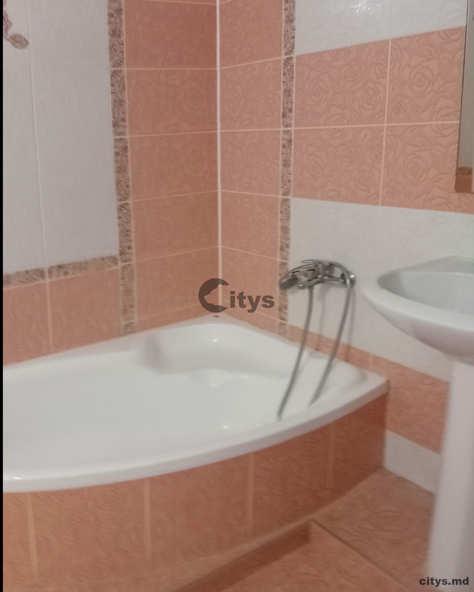 Сдается-2-х комнатная квартира, 70м²,Ботаника, Grenoble photo 5 - citys.md Сдается-2-х комнатная квартира, 70м²,Ботаника, Grenoble photo 4