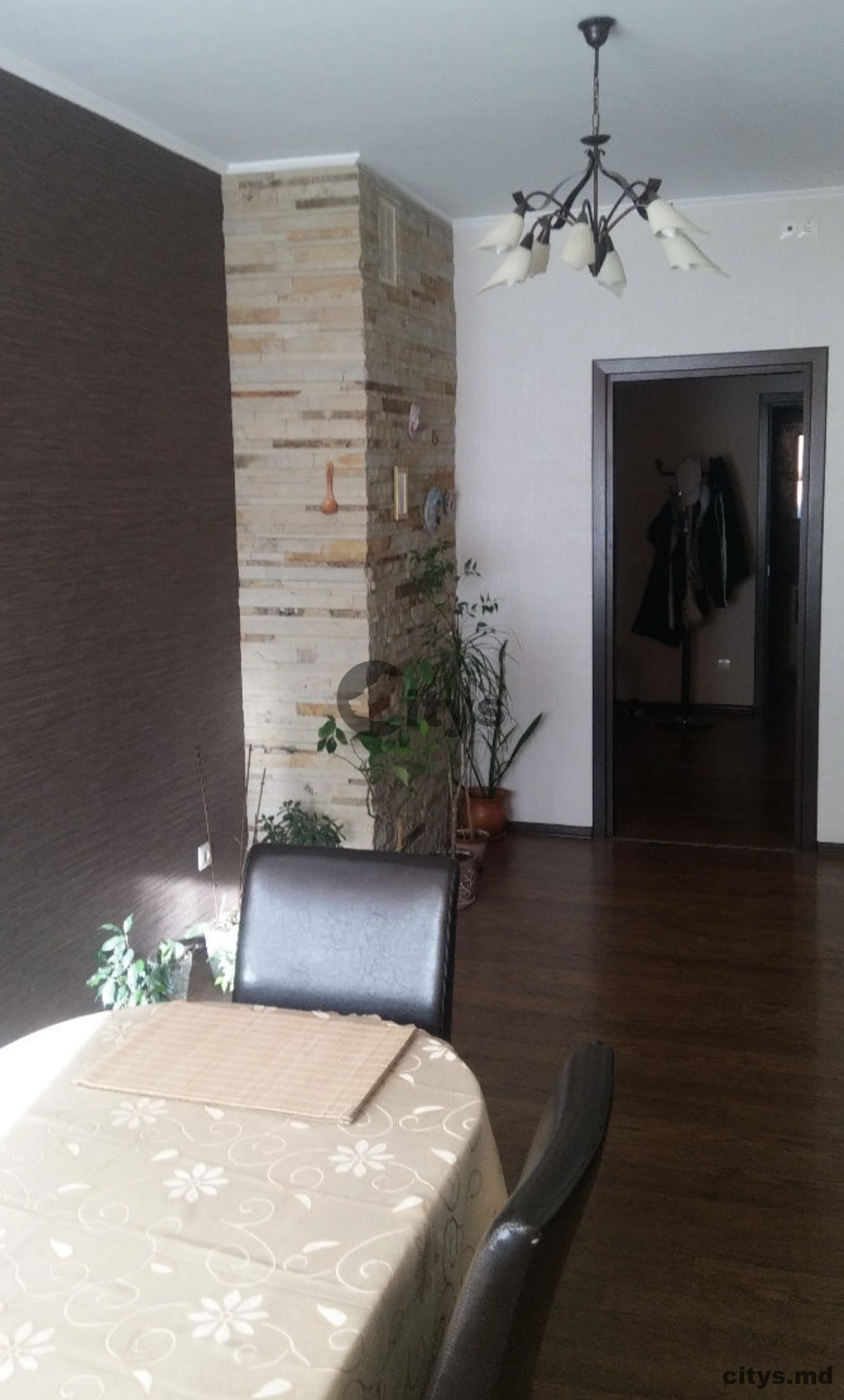 Chirie-Apartament cu 3 camere, 93m²,Buiucani, Alba-Iulia photo 5 - citys.md Chirie-Apartament cu 3 camere, 93m²,Buiucani, Alba-Iulia photo 4