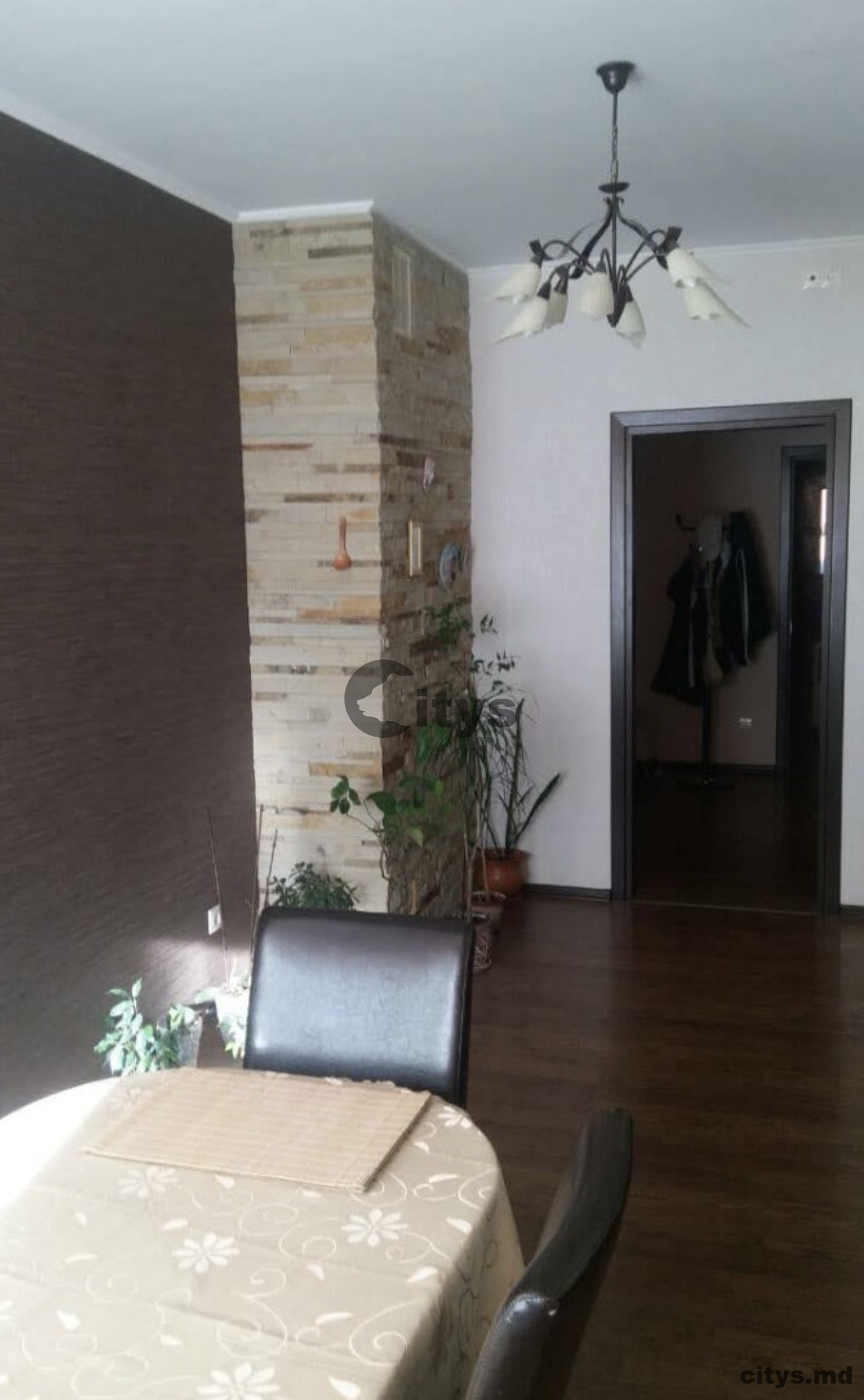 Chirie-Apartament cu 3 camere, 93m²,Buiucani, Alba-Iulia photo 8 - citys.md Chirie-Apartament cu 3 camere, 93m²,Buiucani, Alba-Iulia photo 7