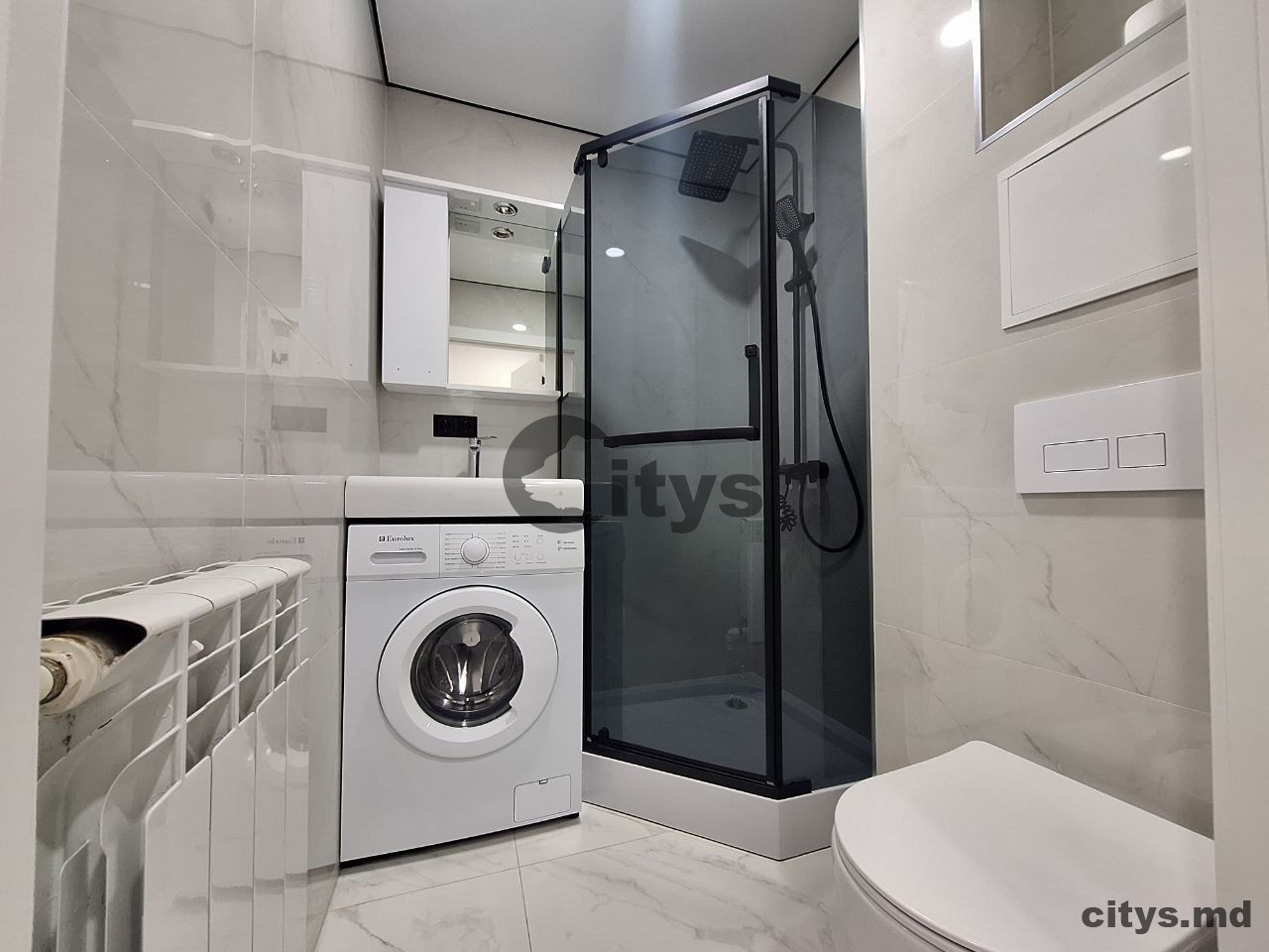 Vînzare, Apartament cu 2 camere+living, 45m², Titulescu,22 photo 4