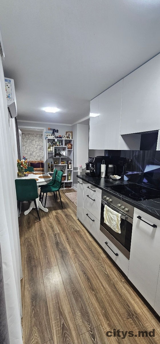 Vînzare, Apartament cu 2 camere, 52m², Cuza Voda,3 photo 3