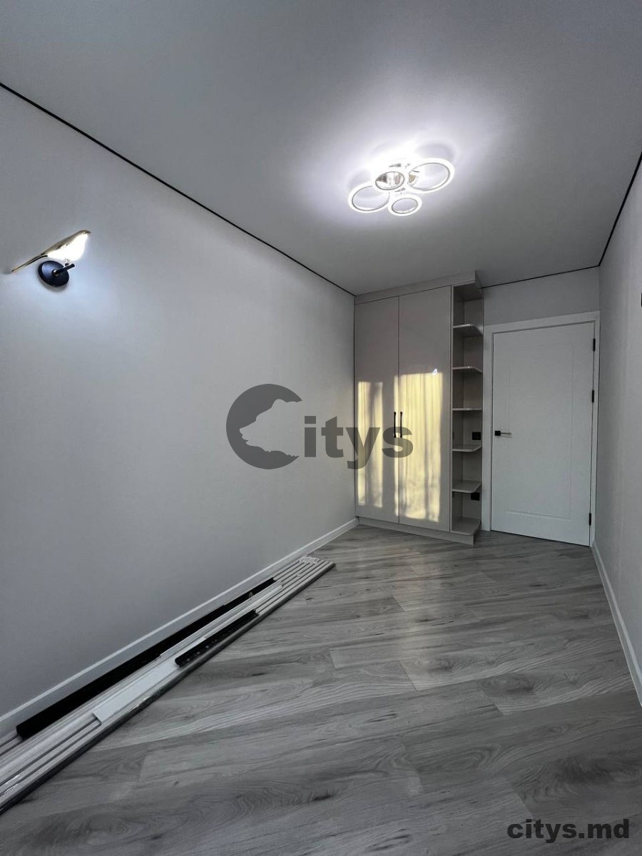 Vînzare, Apartament cu 2 camere+living, 45m², Titulescu,22 photo 7