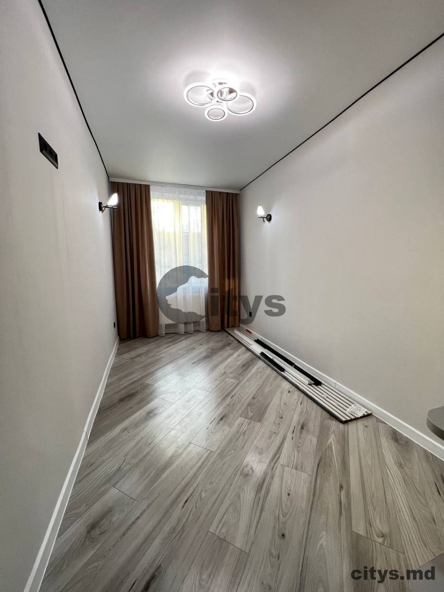 Vînzare, Apartament cu 2 camere+living, 45m², Titulescu,22 photo 6