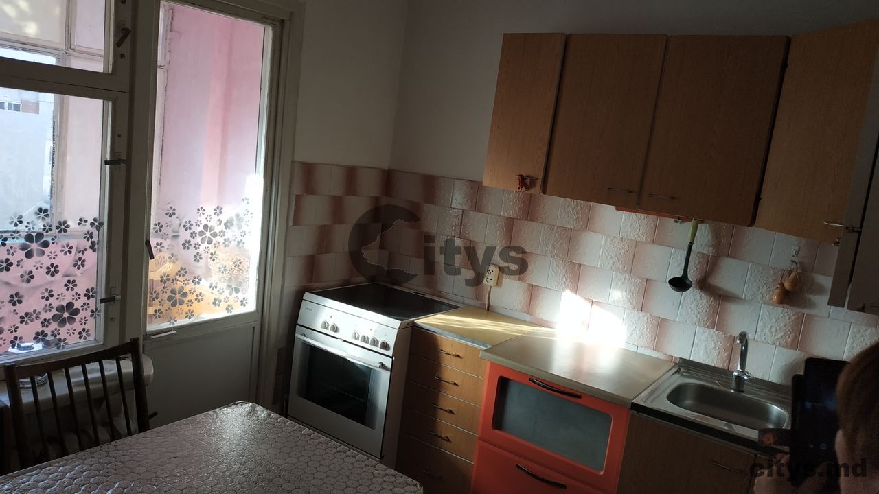 3-х комнатная квартира, 75м², Mircea cel bătrân 7547 photo 0
