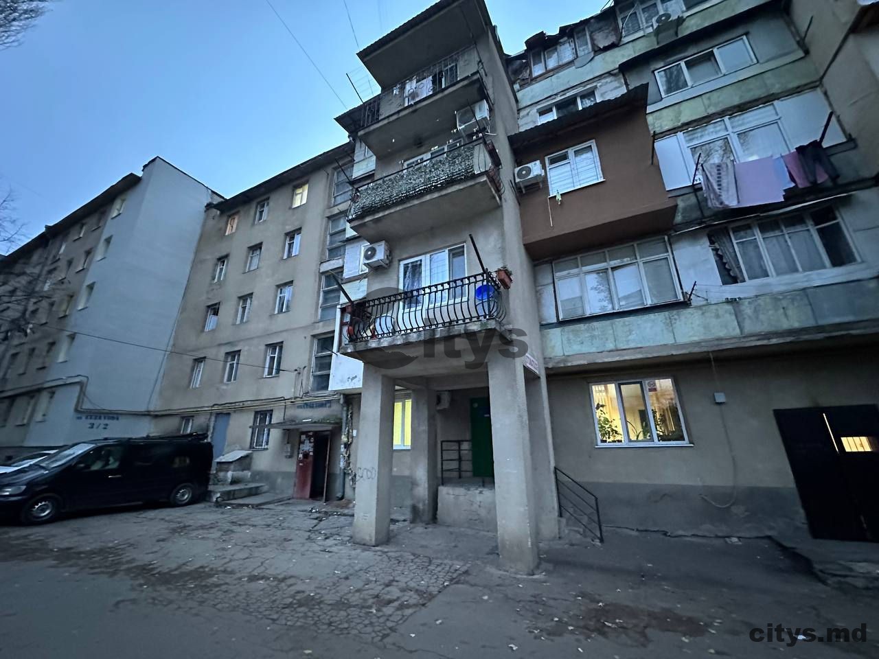 Vînzare, Apartament cu 2 camere, 52m², Cuza Voda,3 photo 0