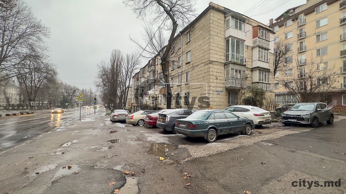 Vînzare, Apartament cu 3 camere și living, 54m², V. Lupu,31 photo 0