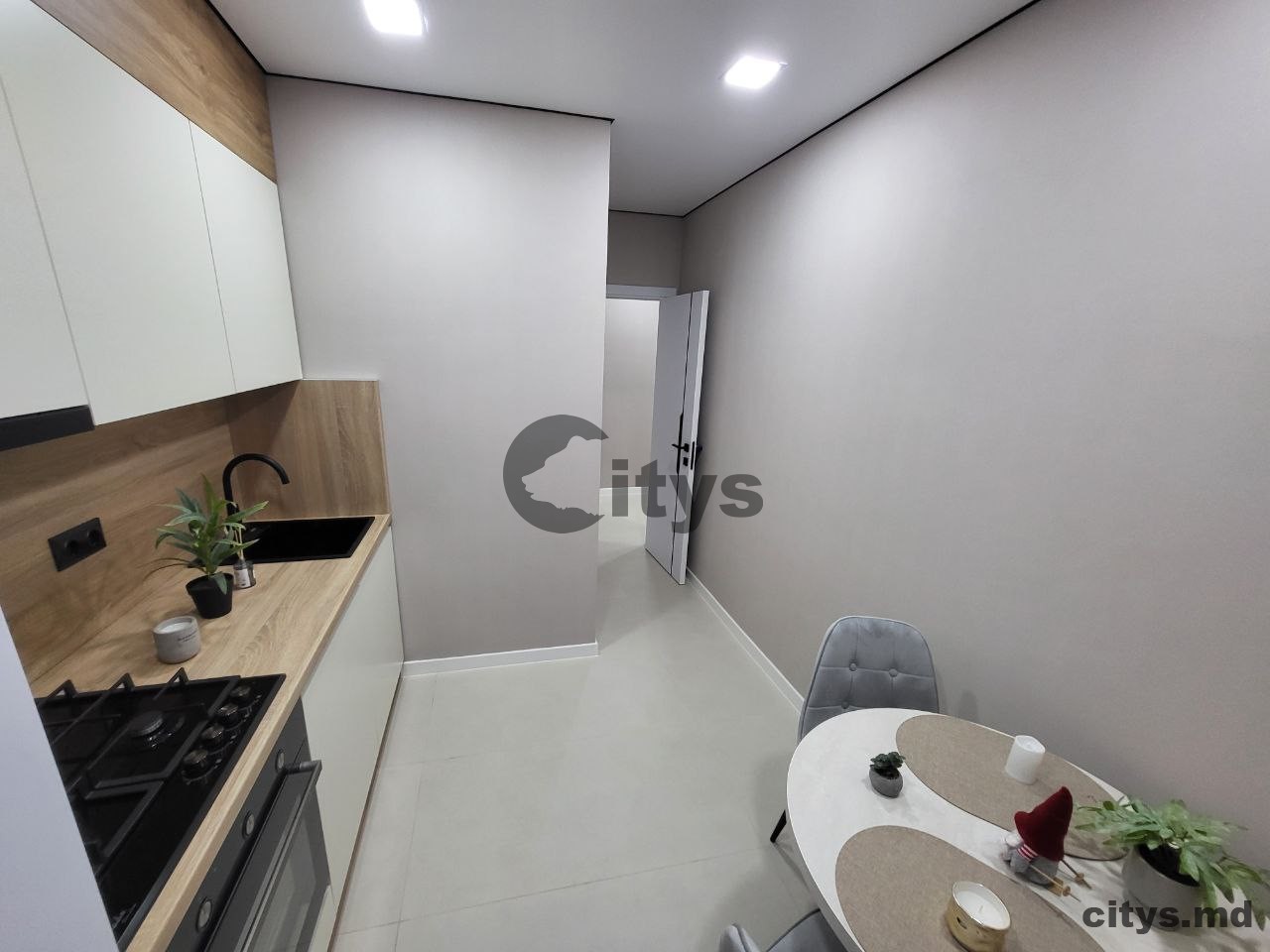 Vînzare, Apartament cu 3 camere și living, 54m², V. Lupu,31 photo 10