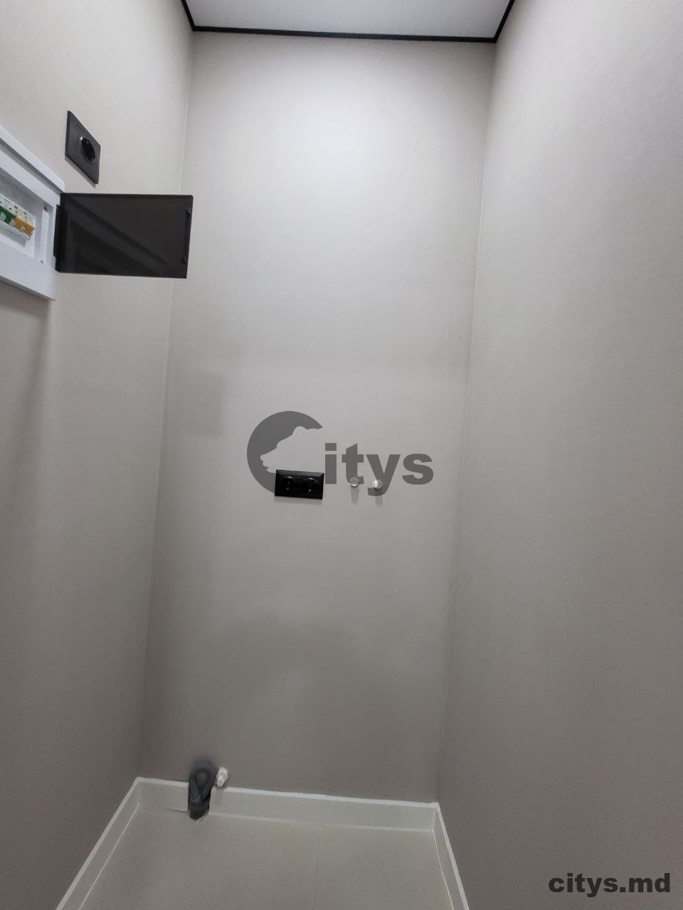 Vînzare, Apartament cu 3 camere și living, 54m², V. Lupu,31 photo 16