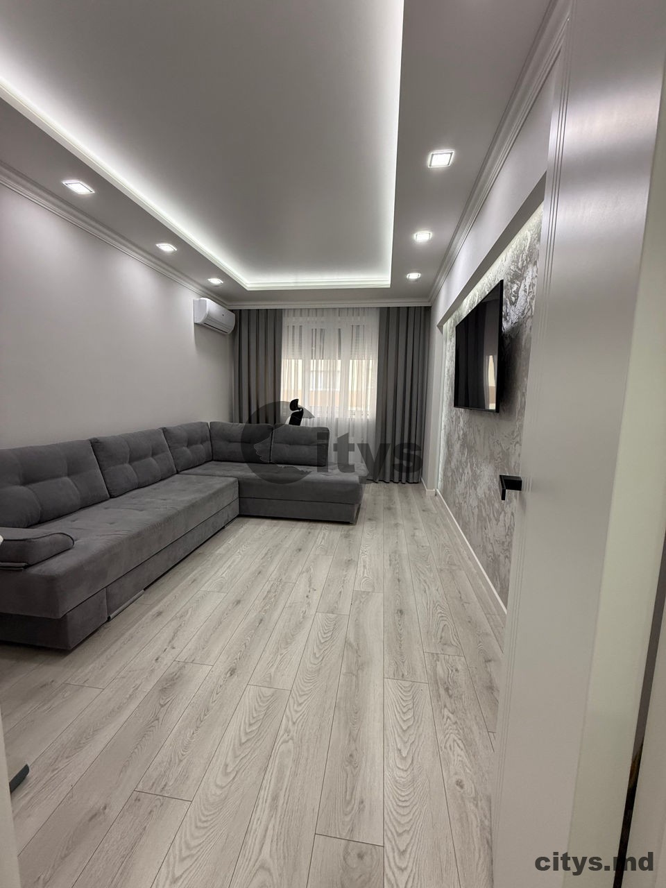 Apartament cu 3 camere, 80m², Mircea cel Batrin photo 2