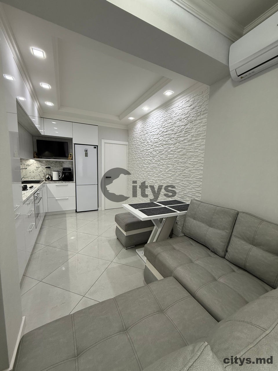 Apartament cu 3 camere, 80m², Mircea cel Batrin photo 3