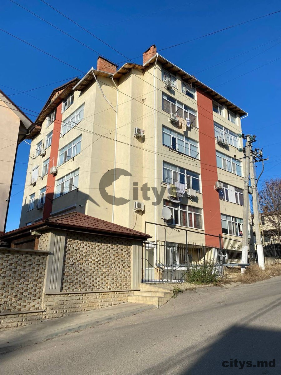 Apartament cu 3 camere, 70m², Durlești, str-la 4 Vovințeni photo 3