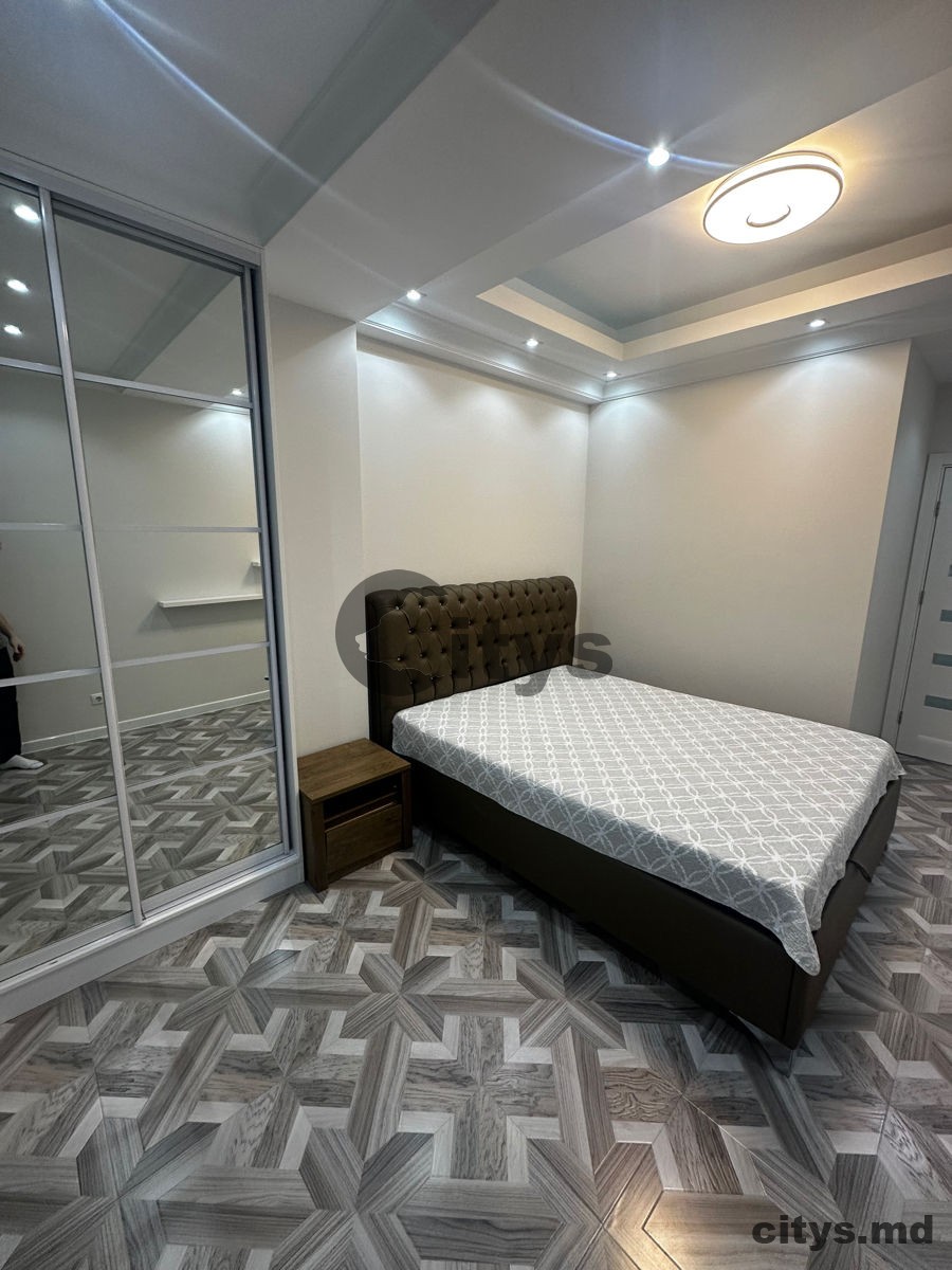 chirie-Apartament cu 2 camere, Centru 93m², str. Lev Tolstoi photo 3