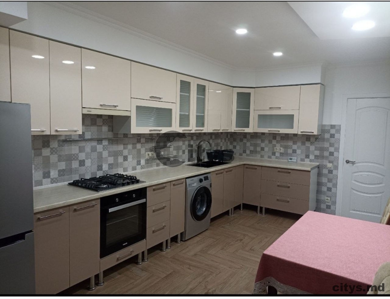 chirie-Apartament cu 2 camere, 70m², str. Cojocarilor photo 4