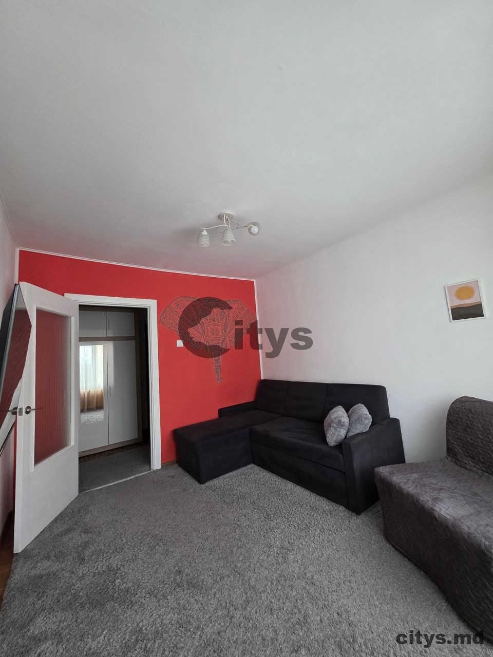 Chirie-Apartament cu 1 cameră, 40m², str. Ginta Latină photo 0