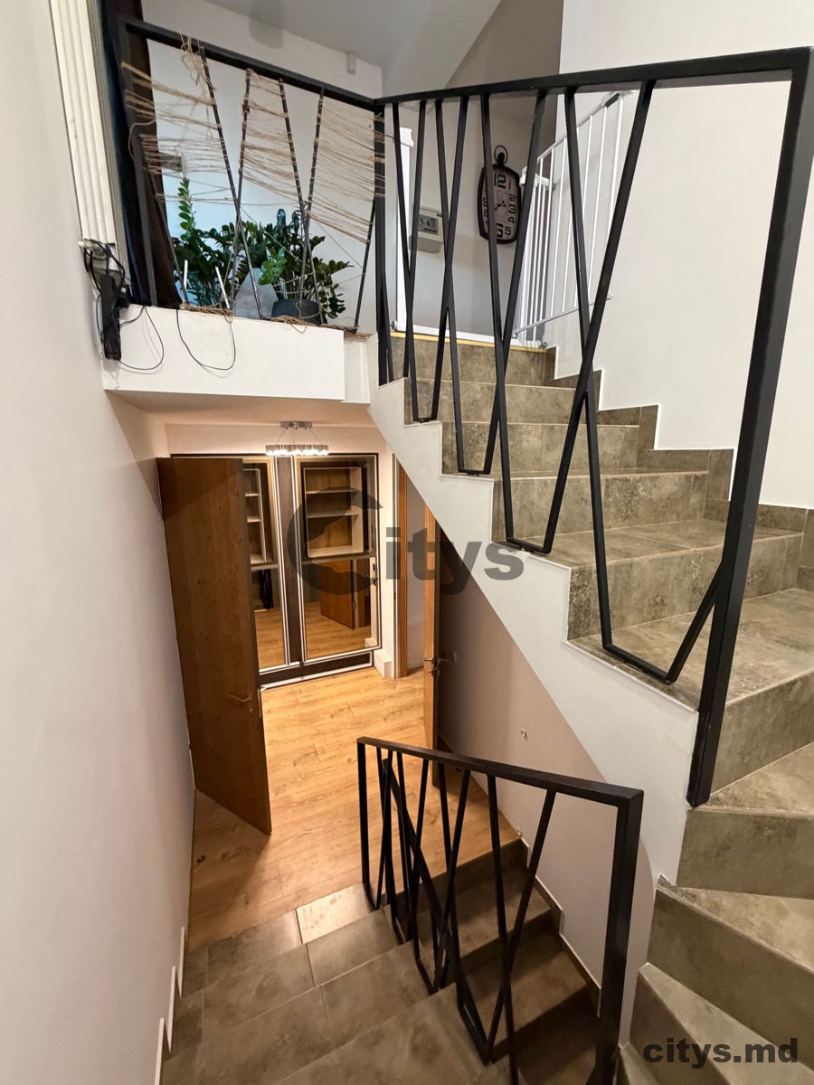 Дуплекс - Таунхаус с 3 уровнями, 122м², str. Carierei photo 2 - citys.md Дуплекс - Таунхаус с 3 уровнями, 122м², str. Carierei photo 1