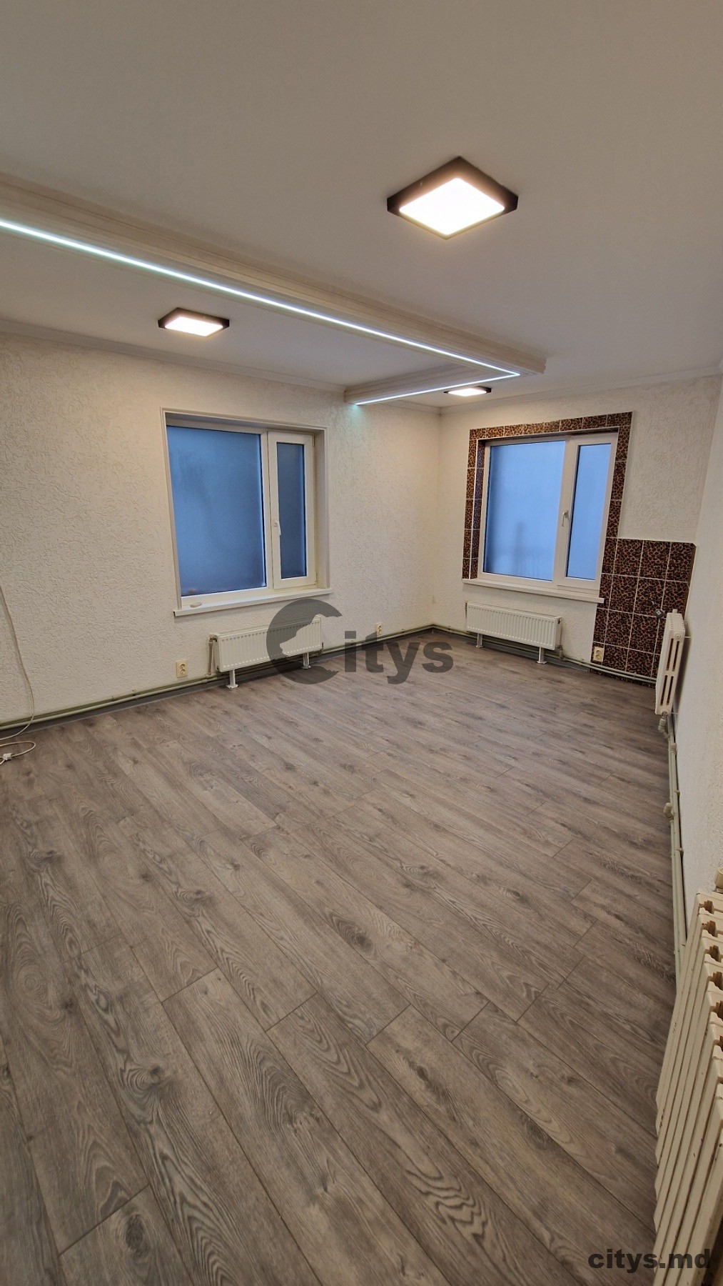 Универсальное, 20м², Kiev photo 0