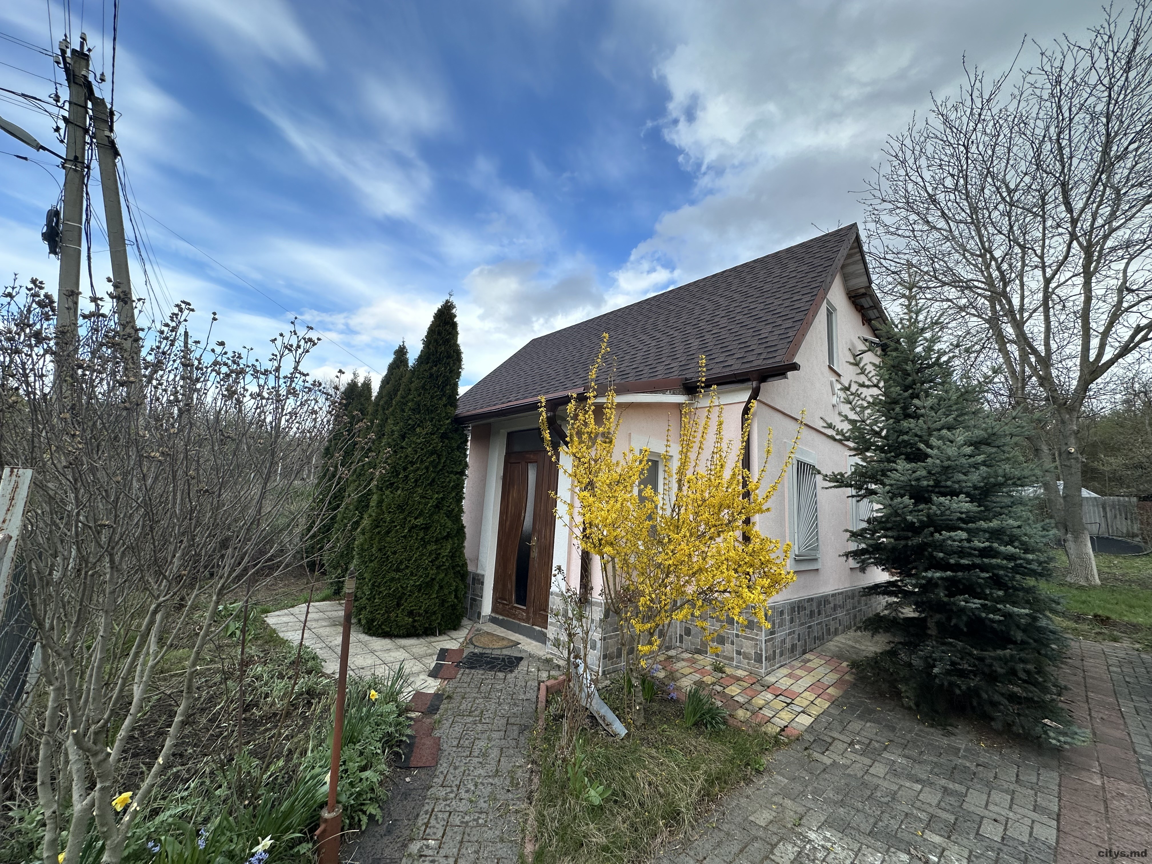 Дача с 2 уровнями, 60м², Amej photo 1 - citys.md Дача с 2 уровнями, 60м², Amej photo 0