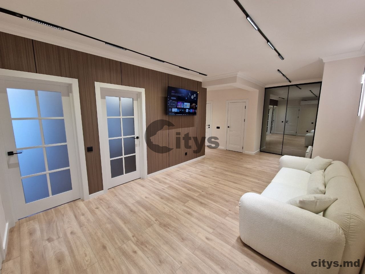 Apartament cu 3 camere, 113m², 1Mai photo 5