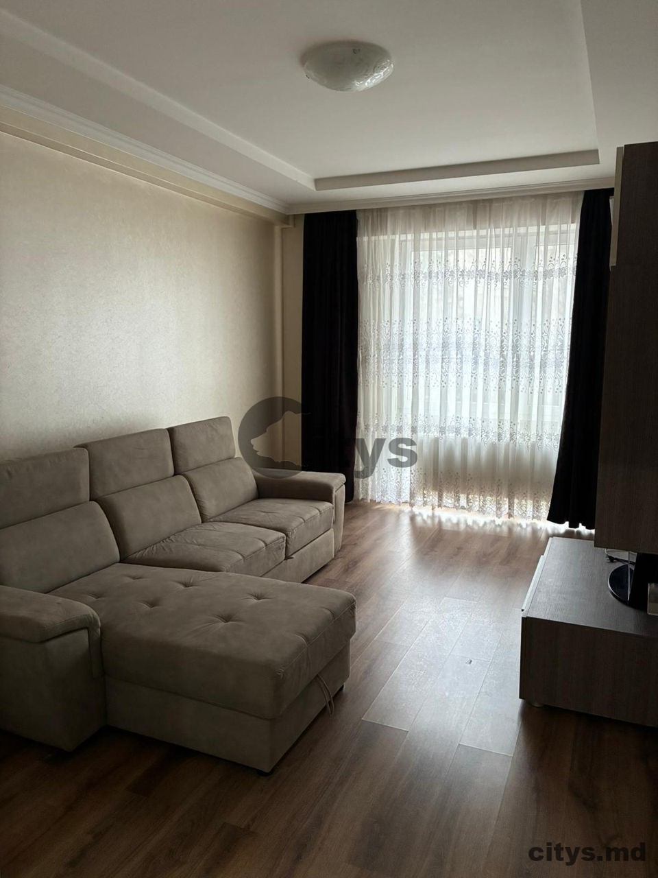 Apartament cu 2 camere,Riscani  68m², str. Florilor photo 1