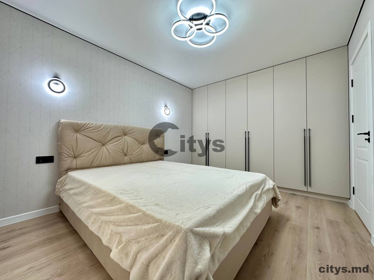 Apartament cu 3 camere, 80m², A.Russo photo 3