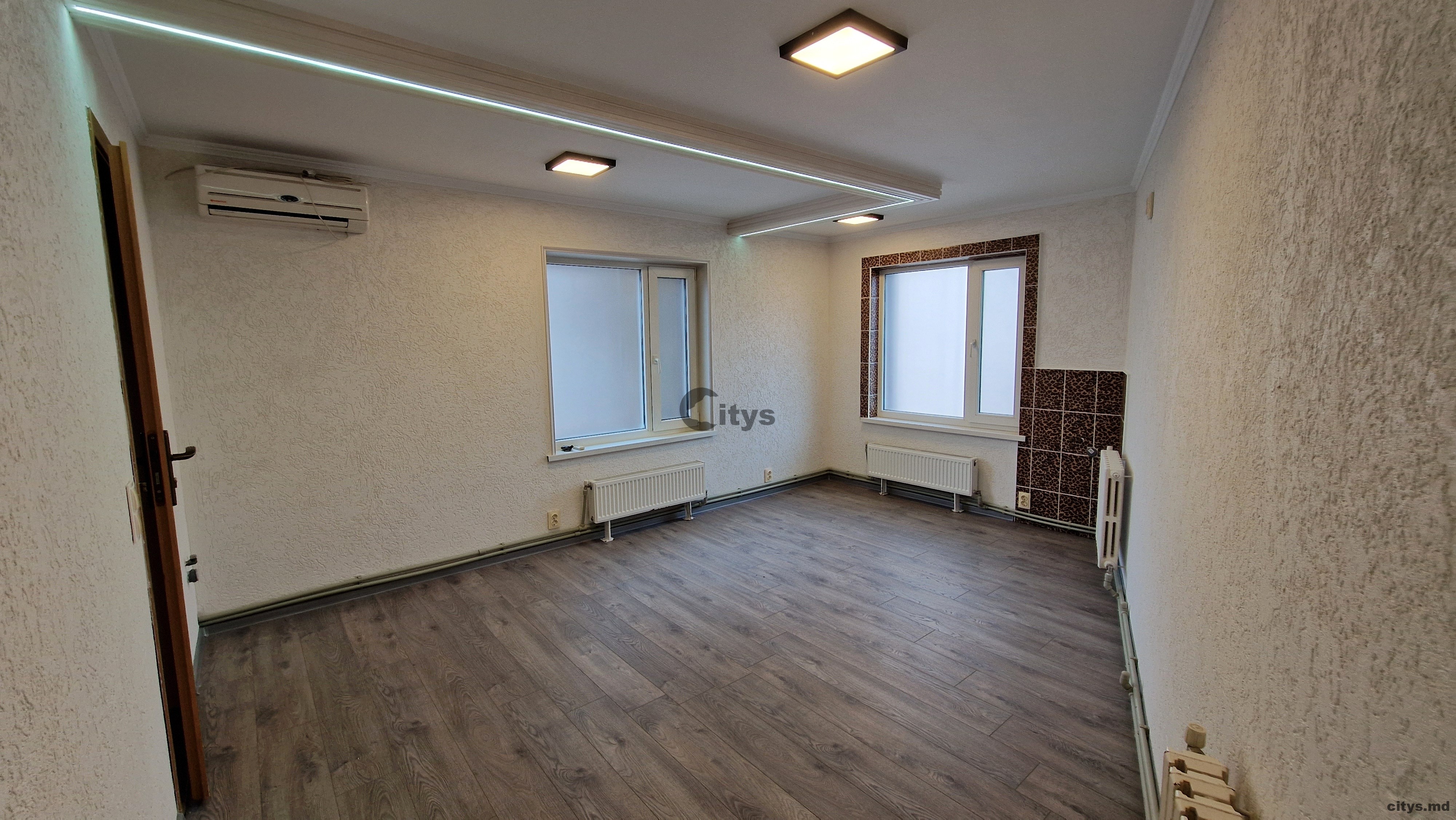 Универсальное, 20м², Kiev photo 0