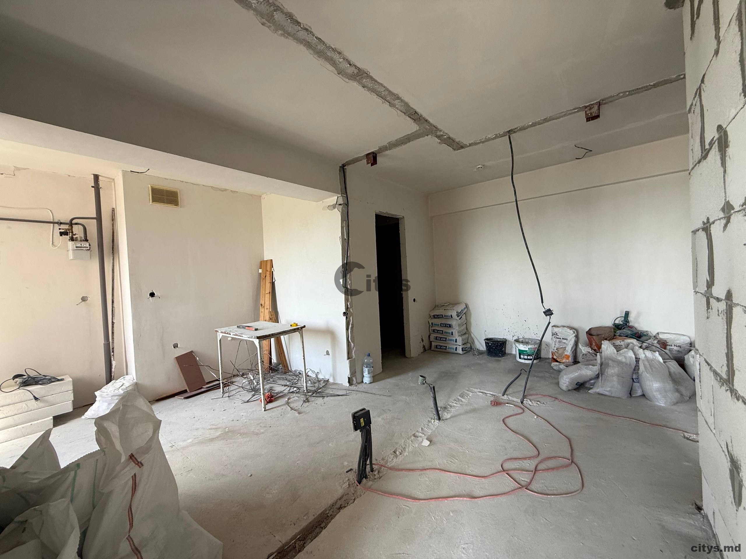 Apartament cu 2 camere, 58m², Petru zadnipru photo 0