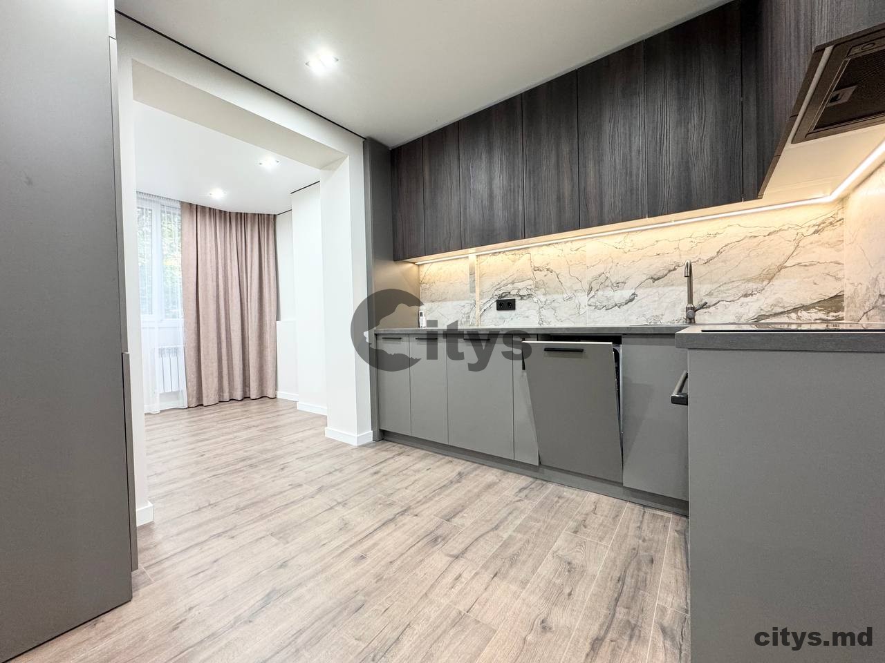 Apartament cu 3 camere, 85m², M.Spataru photo 2