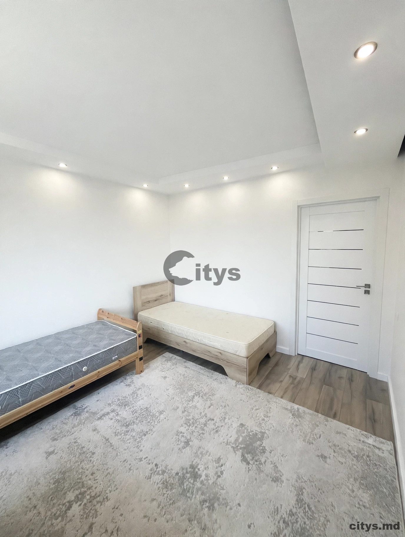 Apartament cu 3 camere, Riscani 76m², Московский пр-т photo 3