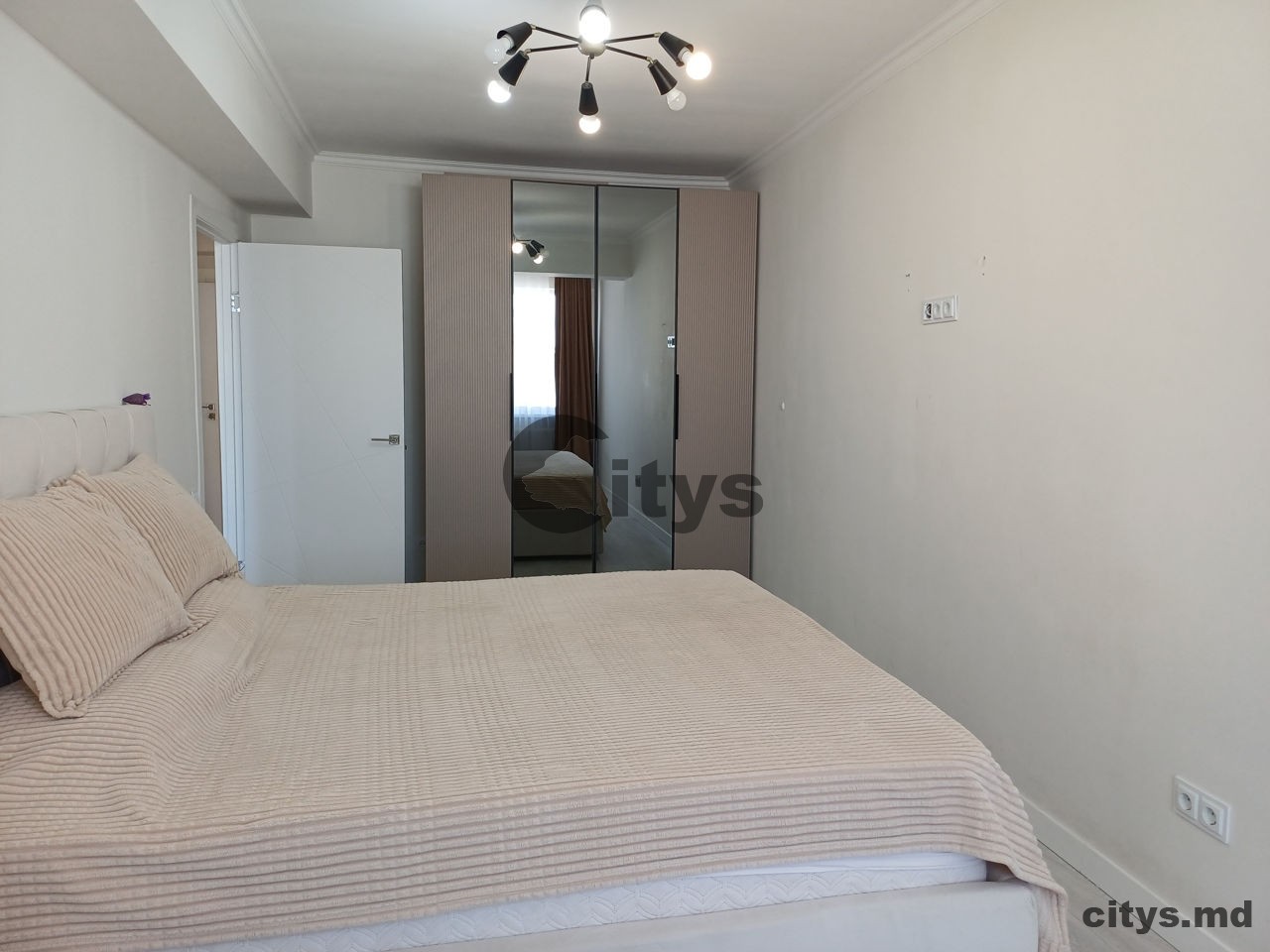 2-х комнатная квартира, 90м², str. Nicolae Testemitanu photo 1
