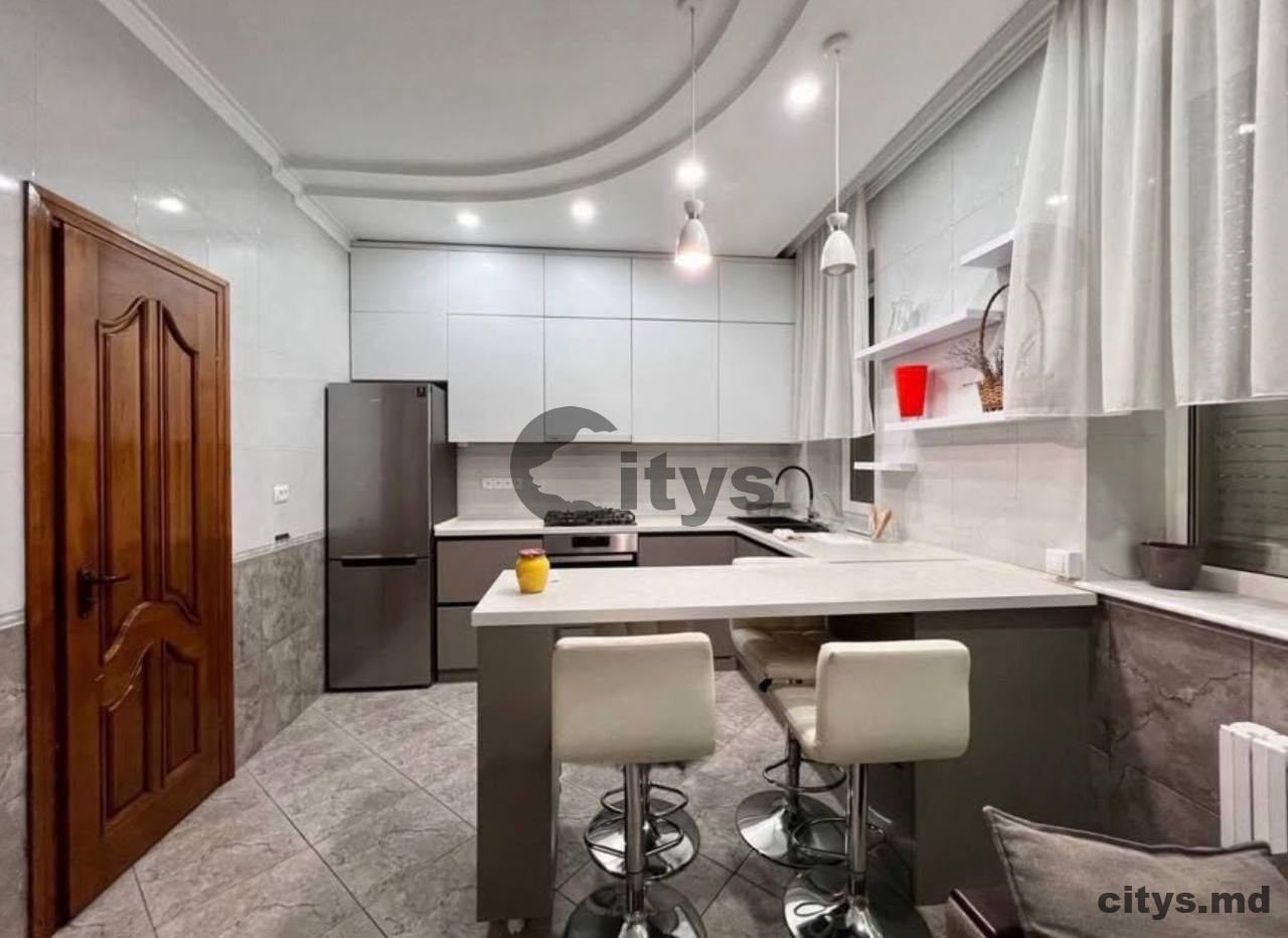 Casă cu 3 nivele, 290m², CETATEA ALBA photo 3