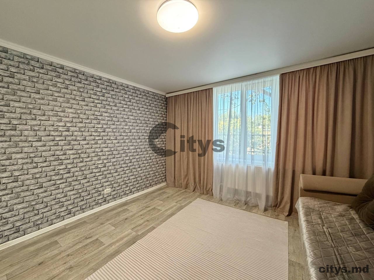 Малосемейка, 28м², Lex căci ski photo 4
