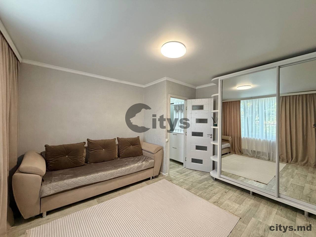Малосемейка, 28м², Lex căci ski photo 2